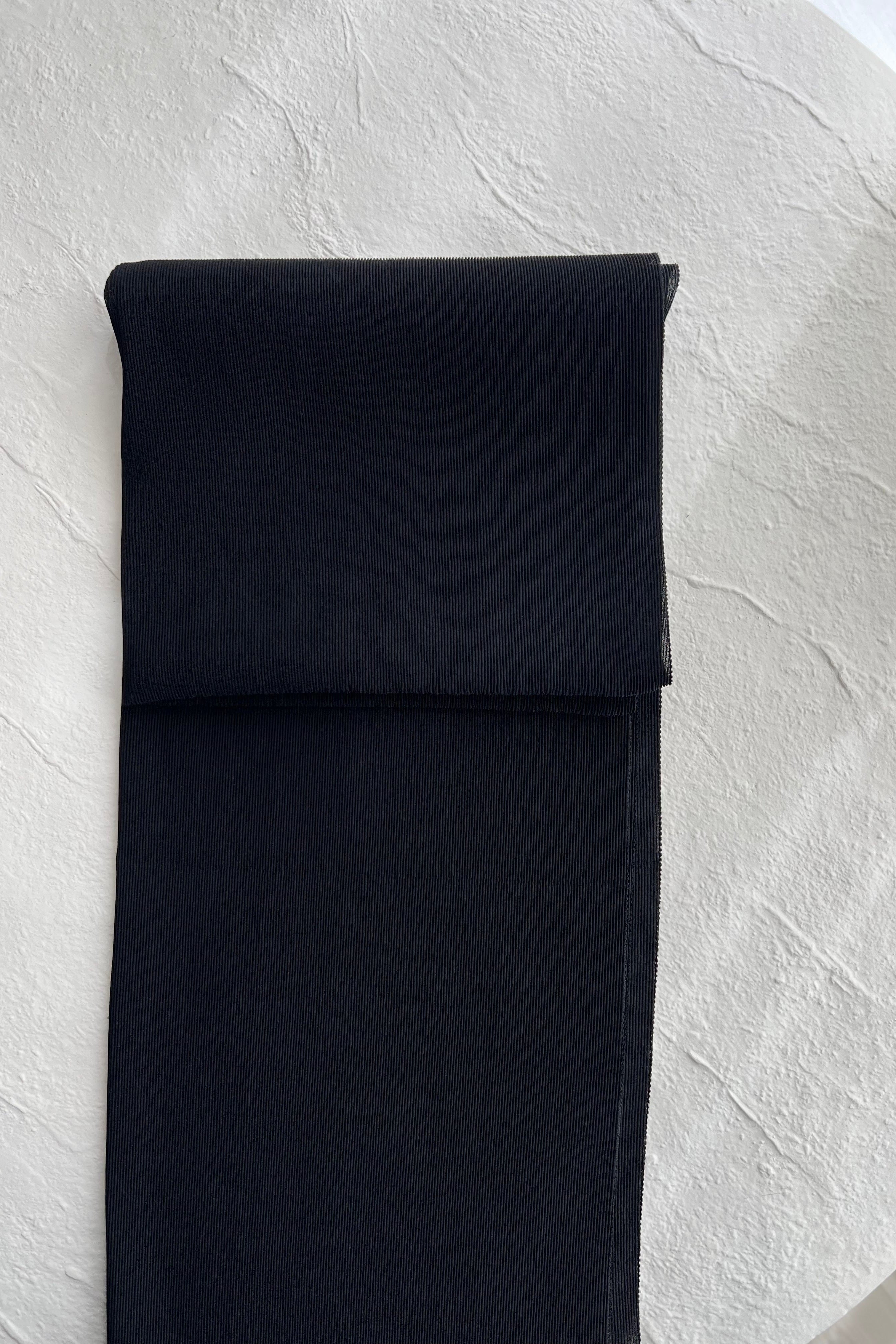Pretty Pleats - Black
