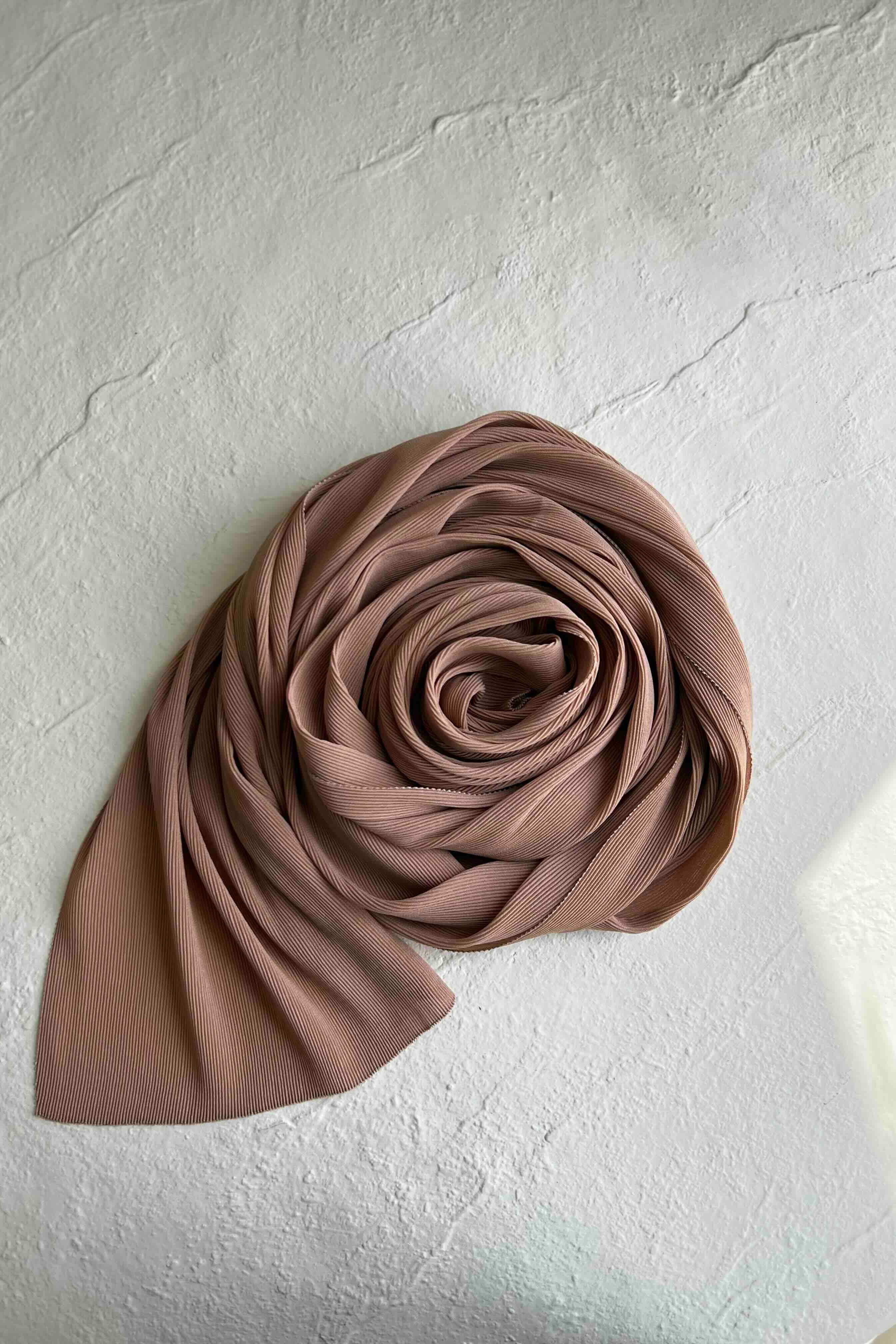 Pretty Pleats - Dark Beige