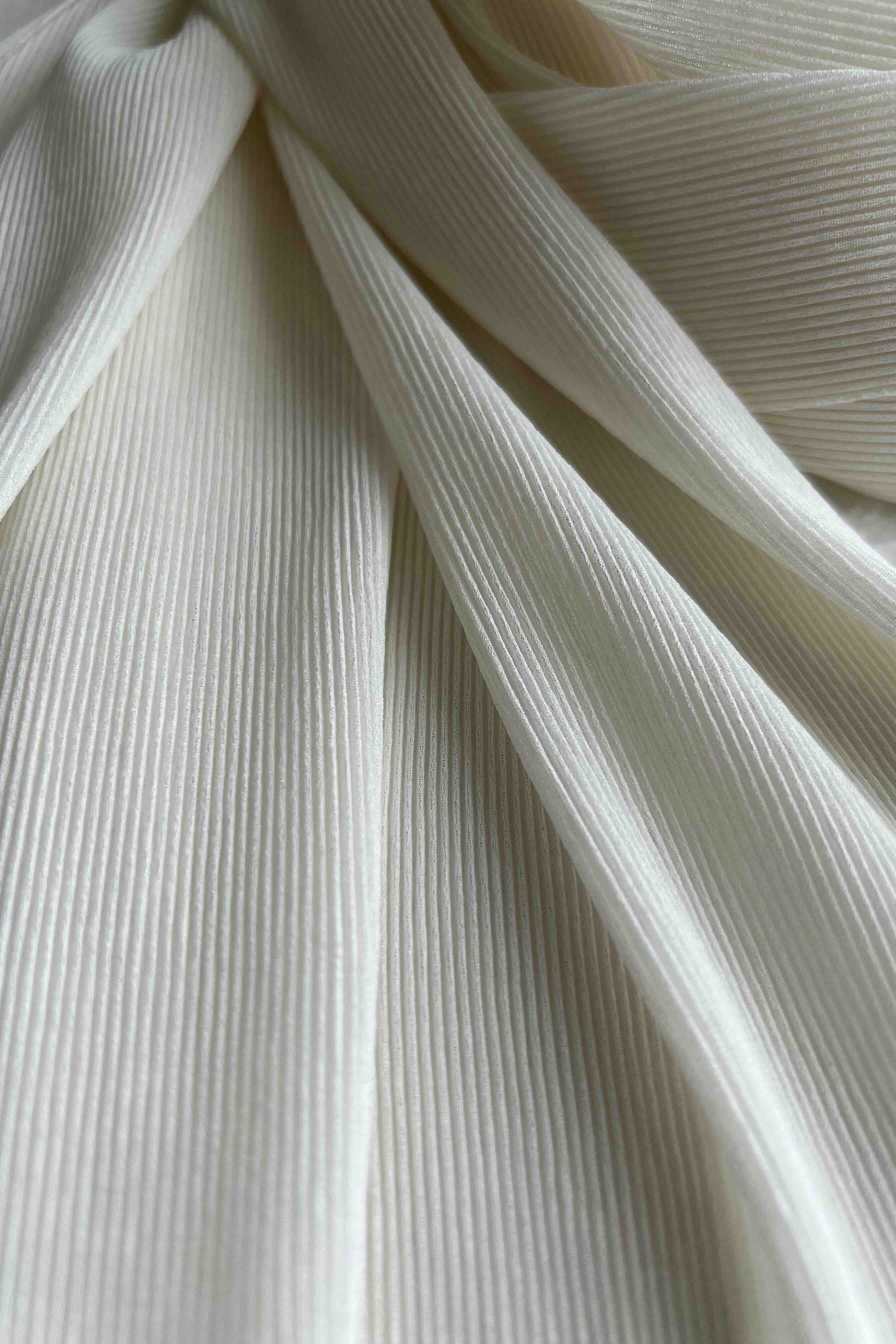 Pretty Pleats - Ivory